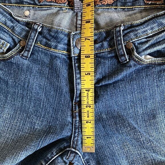 Rampage Embroidered Flap Pocket Jeans Size 5 - Picture 10 of 12